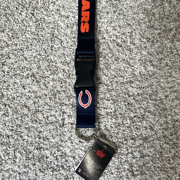 Sale 5 for $20 Chicago Bears lanyard - Picture 3 of 4
